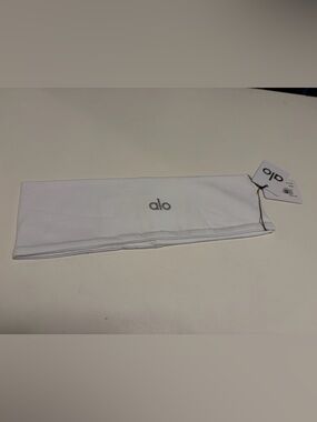 ALO Yoga Performance Conquer Headband